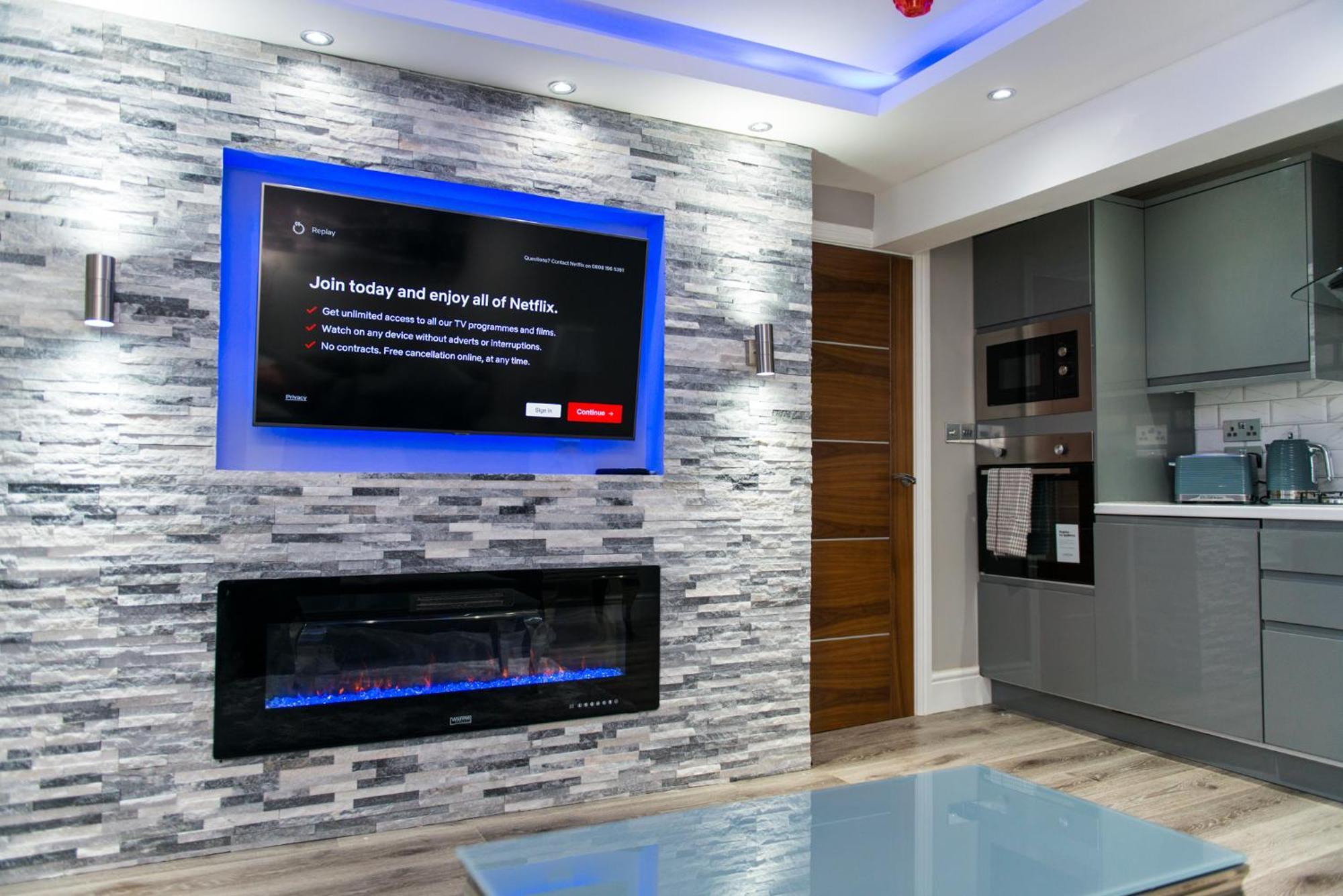 Aphrodite Suites הודרספילד מראה חיצוני תמונה