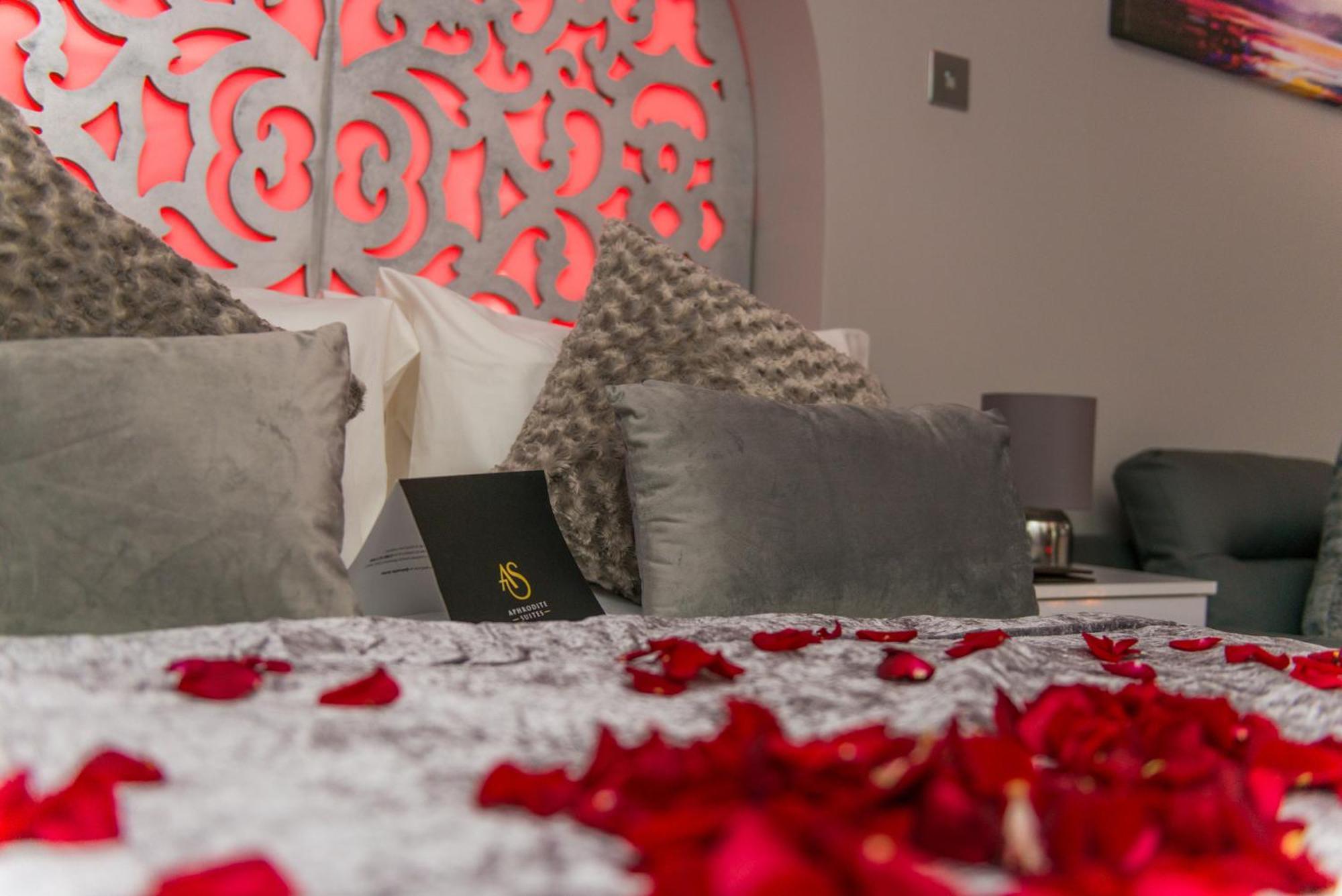 Aphrodite Suites הודרספילד חדר תמונה