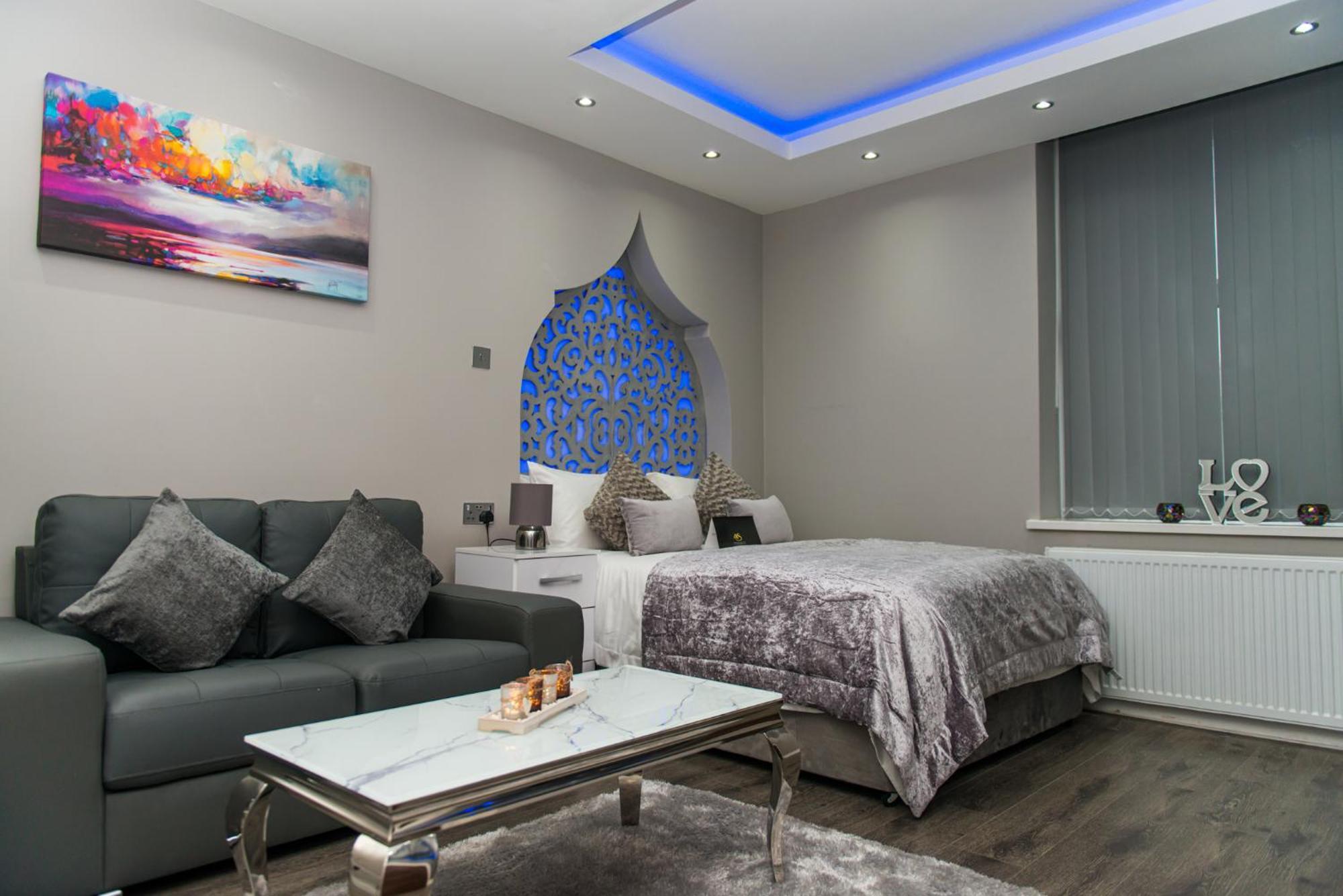Aphrodite Suites הודרספילד מראה חיצוני תמונה