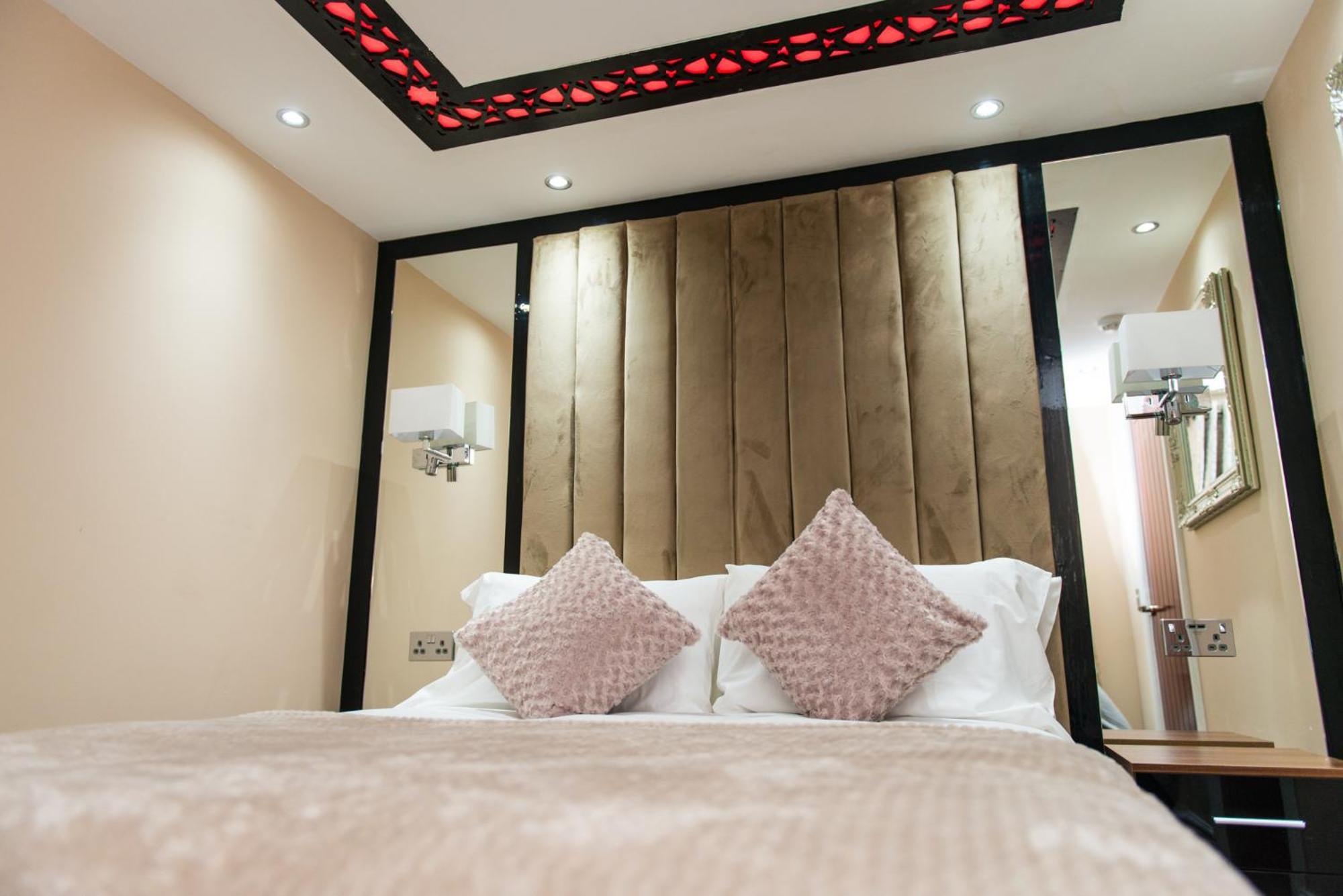 Aphrodite Suites הודרספילד חדר תמונה