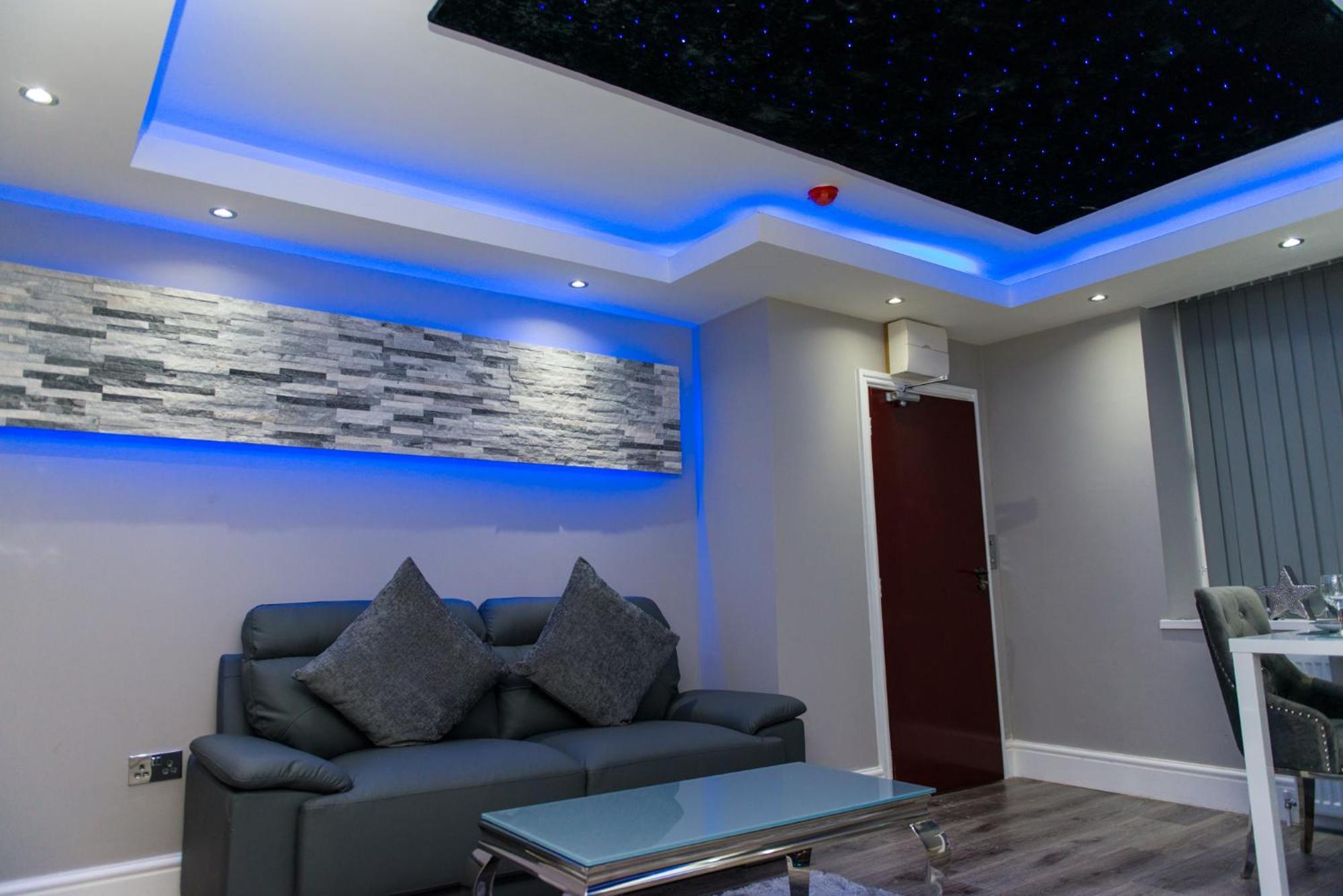 Aphrodite Suites הודרספילד מראה חיצוני תמונה